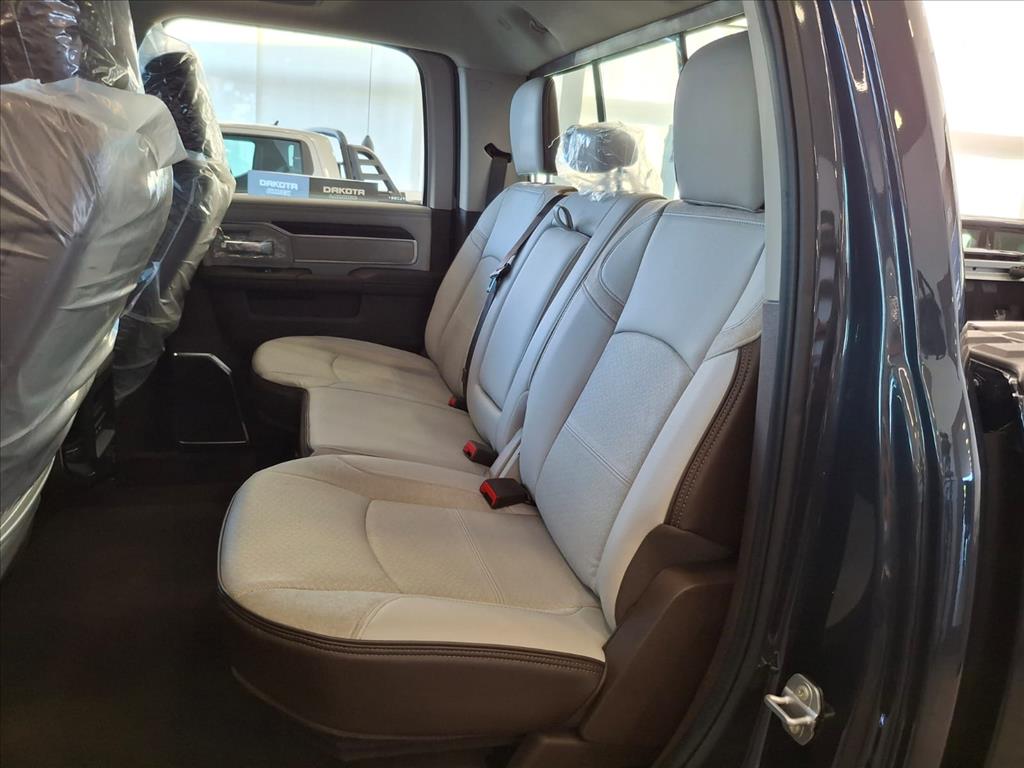 2500 6.7 I6 TURBO DIESEL LARAMIE CD 4X4 AUTOMÁTICO10