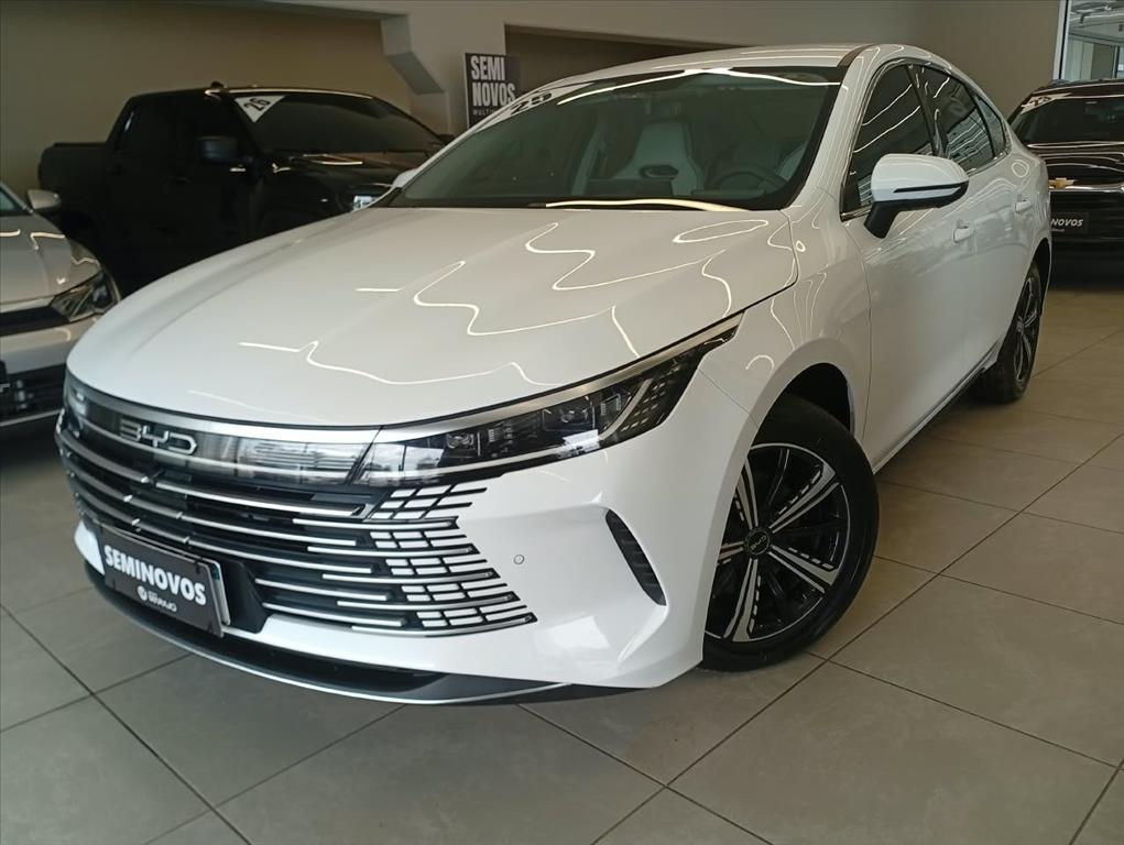 KING 1.5 DM-I PHEV GS AUTOMÁTICO4
