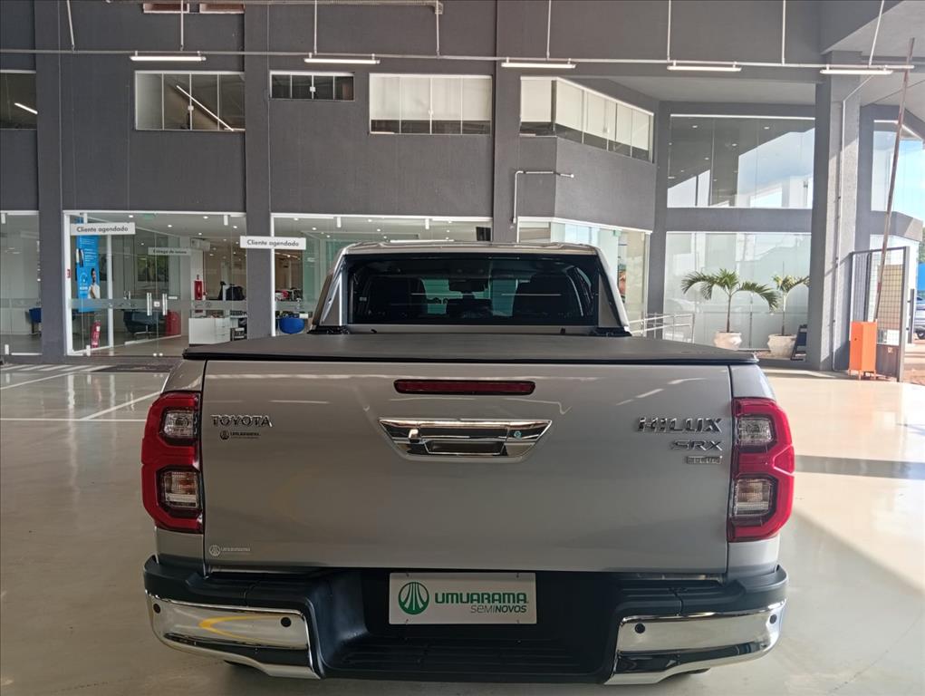 HILUX 2.8 D-4D TURBO DIESEL CD SRX 4X4 AUTOMÁTICO5