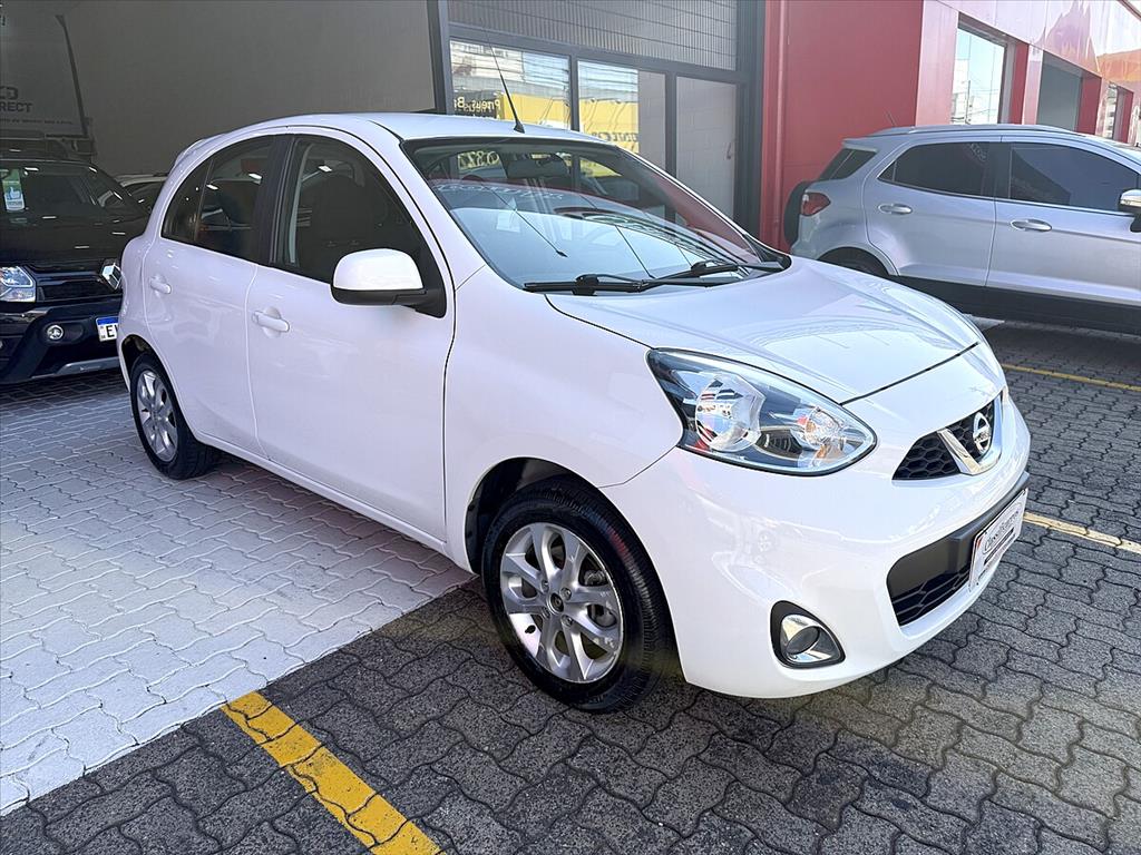 Nissan March - 1.6 SV 16V FLEXSTART 4P XTRONIC