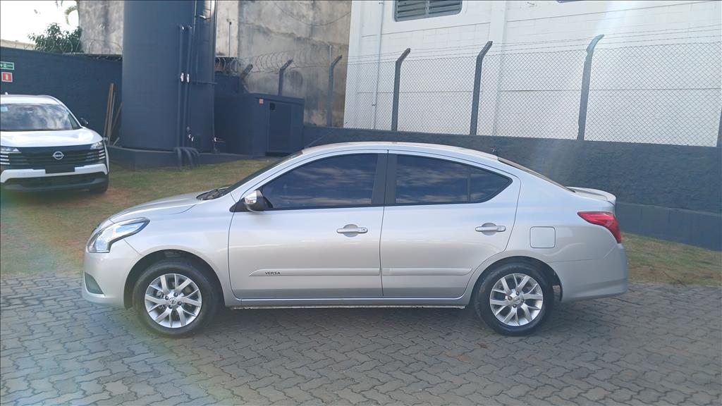 VERSA 1.6 16V FLEXSTART SV 4P MANUAL5