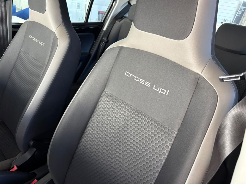 CROSS UP 1.0 TSI 12V FLEX 4P MANUAL19