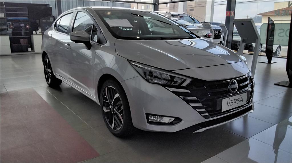 VERSA 1.6 16V FLEX EXCLUSIVE XTRONIC5