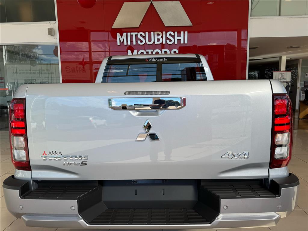 Mitsubishi-TRITON-2.4 BITURBO DIESEL CD HPE-S 4X4 AUTOMÁTICO