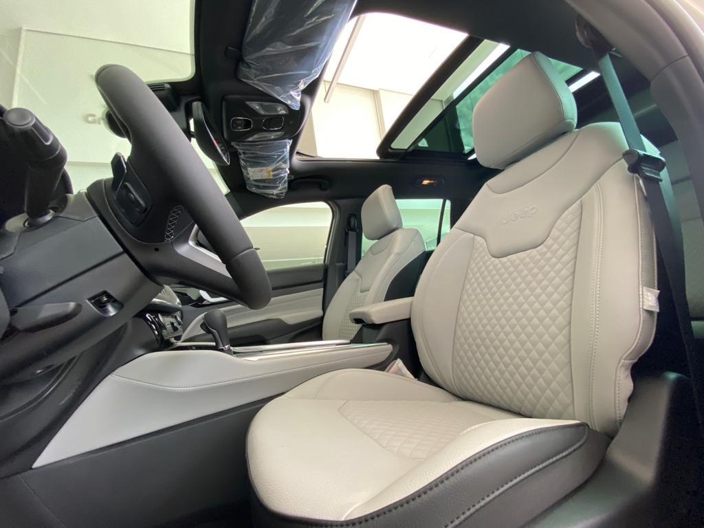 COMMANDER 1.3 T270 TURBO FLEX OVERLAND AT66