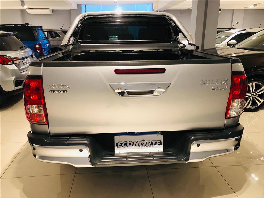 HILUX 2.8 D-4D TURBO DIESEL CD SRV 4X4 AUTOMÁTICO4