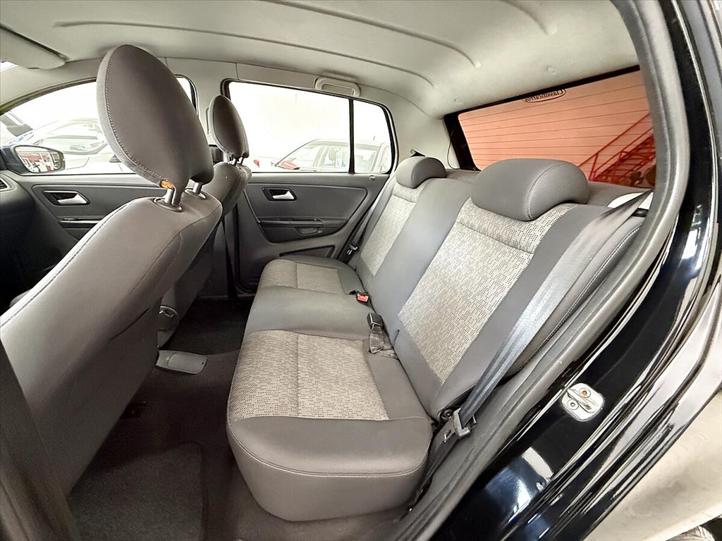 Volkswagen Fox - 1.6 MI 8V FLEX 4P MANUAL