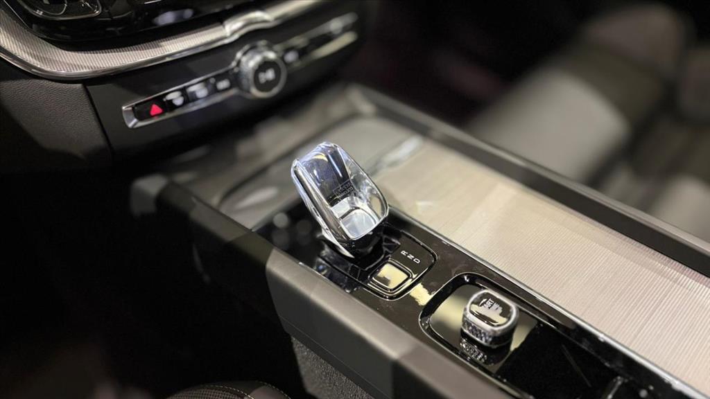 XC60 2.0 T8 RECHARGE POLESTAR ENGINEERED AWD GEARTRONIC