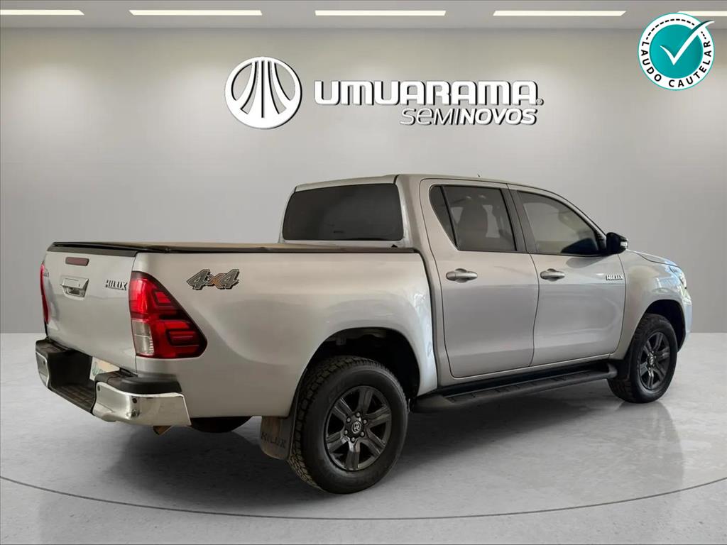 HILUX 2.8 D-4D TURBO DIESEL CD SR 4X4 AUTOMÁTICO2