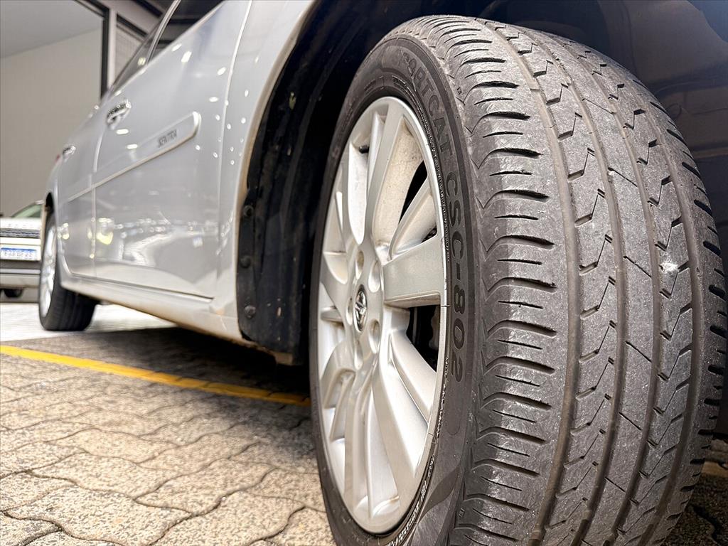 Nissan Sentra - 2.0 SL 16V FLEX 4P AUTOMÁTICO