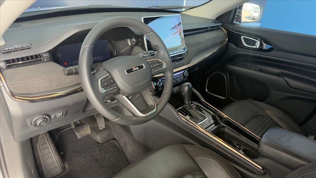 COMMANDER 1.3 T270 TURBO FLEX LIMITED AT6