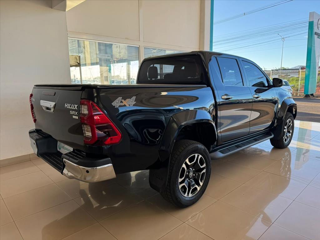 HILUX 2.8 D-4D TURBO DIESEL CD SRX 4X4 AUTOMÁTICO5