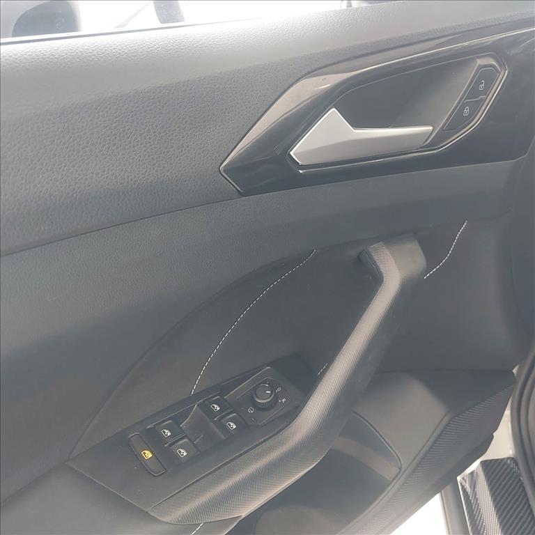 T-CROSS 1.4 250 TSI TOTAL FLEX HIGHLINE AUTOMÁTICO9