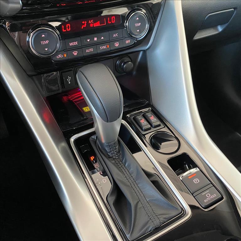 Mitsubishi-ECLIPSE CROSS-1.5 MIVEC TURBO GASOLINA HPE CVT