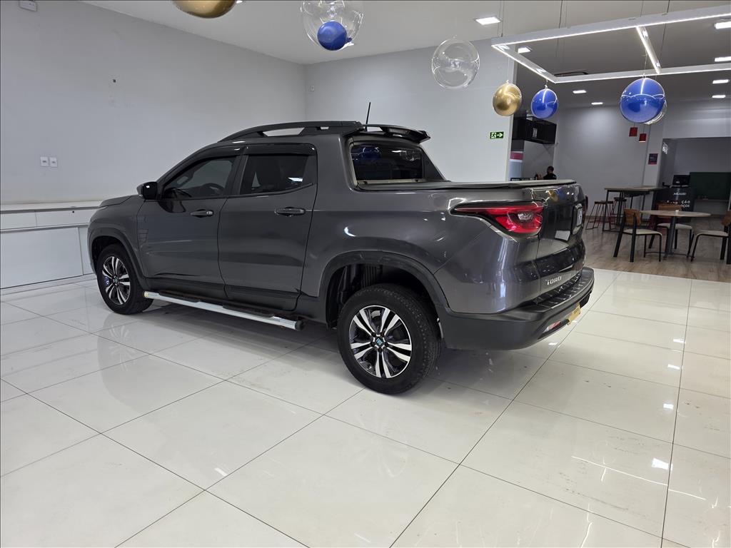 TORO 1.3 TURBO 270 FLEX FREEDOM AT63