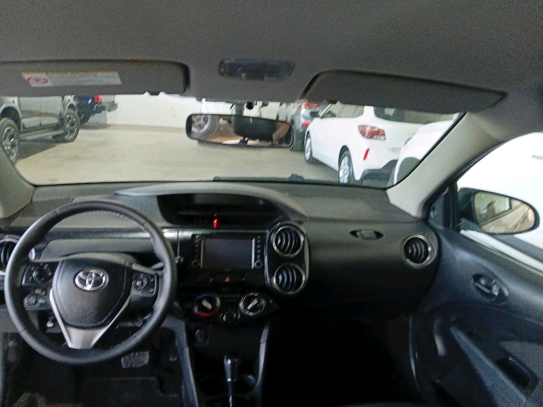 Toyota-ETIOS-1.5 PLATINUM SEDAN 16V FLEX 4P AUTOMÁTICO