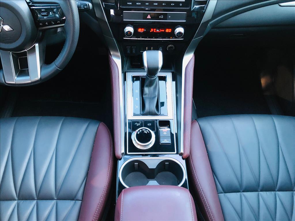 PAJERO SPORT 2.4 16V MIVEC TURBO DIESEL LEGEND BLACK AWD AUTOMÁTICO13