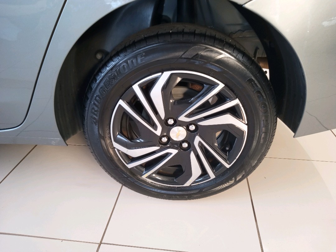 ONIX PLUS 1.0 TURBO FLEX LT AUTOMÁTICO12