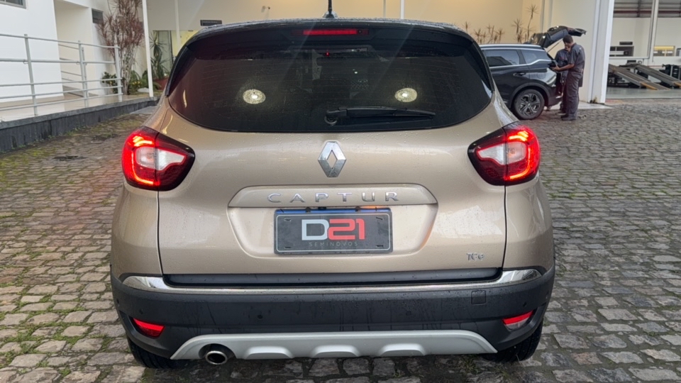 Renault-CAPTUR-1.3 TCE FLEX ICONIC X-TRONIC