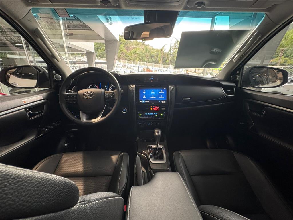 HILUX SW4 2.8 D-4D TURBO DIESEL SRX 4X4 AUTOMÁTICO8