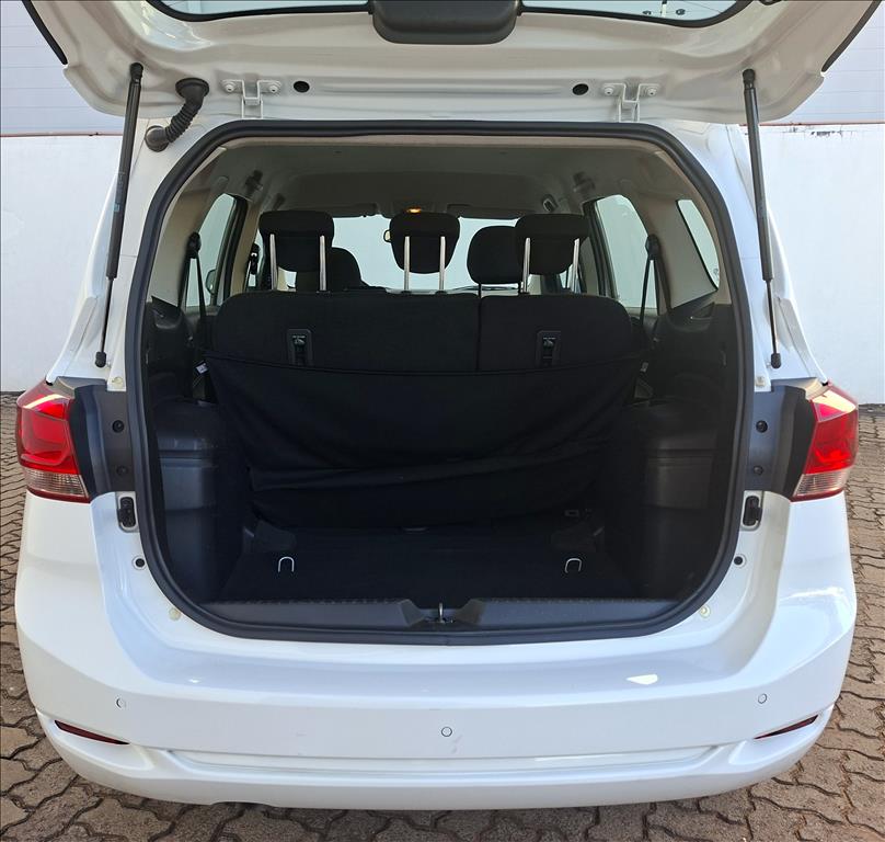 SPIN 1.8 LT 8V FLEX 4P AUTOMÁTICO
