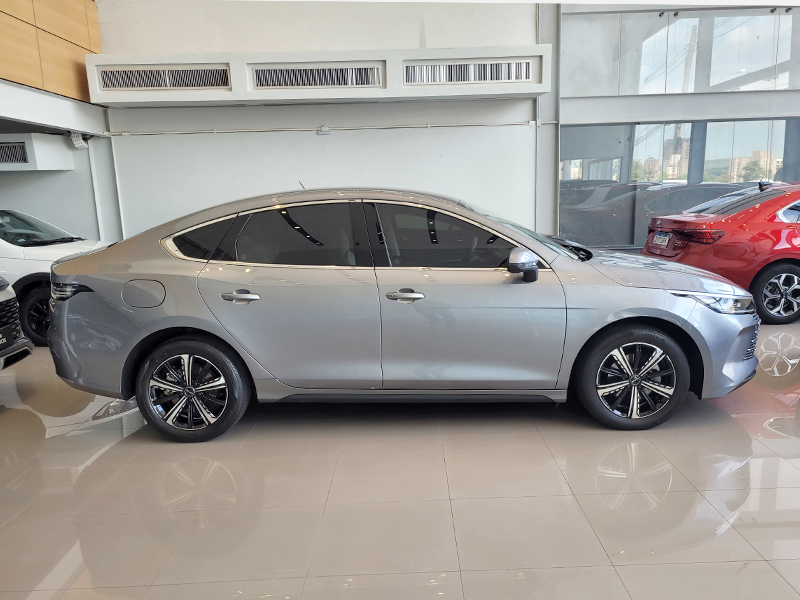 KING 1.5 DM-I PHEV GS AUTOMÁTICO3
