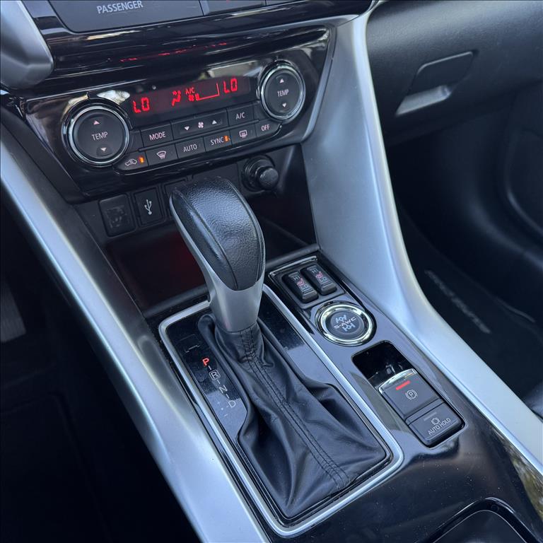 Mitsubishi-ECLIPSE CROSS-1.5 MIVEC TURBO GASOLINA HPE-S S-AWC CVT