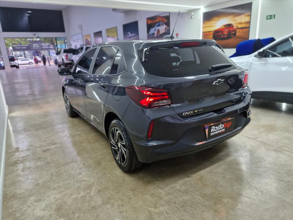 ONIX 1.0 TURBO FLEX LT AUTOMÁTICO