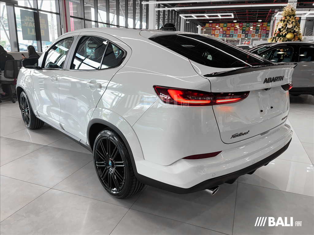 FASTBACK 1.3 TURBO 270 FLEX ABARTH AT64