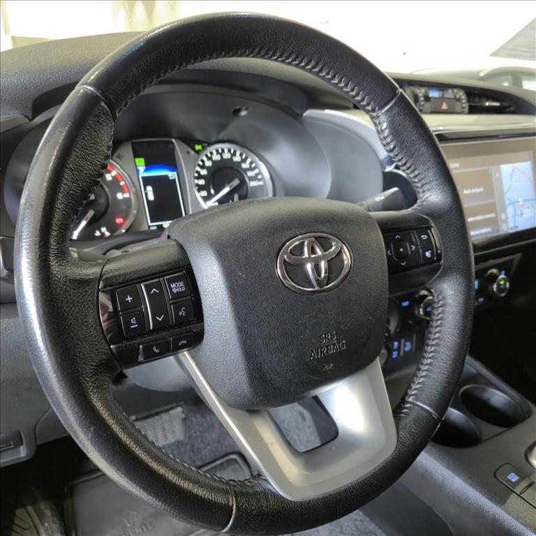 HILUX 2.8 D-4D TURBO DIESEL CD SRV 4X4 AUTOMÁTICO11