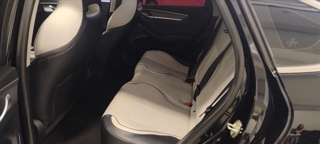 KING 1.5 DM-I PHEV GL AUTOMÁTICO9