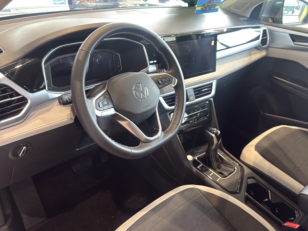 TAOS 1.4 250 TSI TOTAL FLEX COMFORTLINE AUTOMÁTICO5