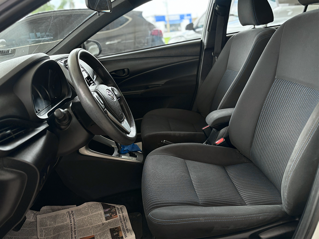 YARIS 1.3 16V FLEX XL LIVE MULTIDRIVE5