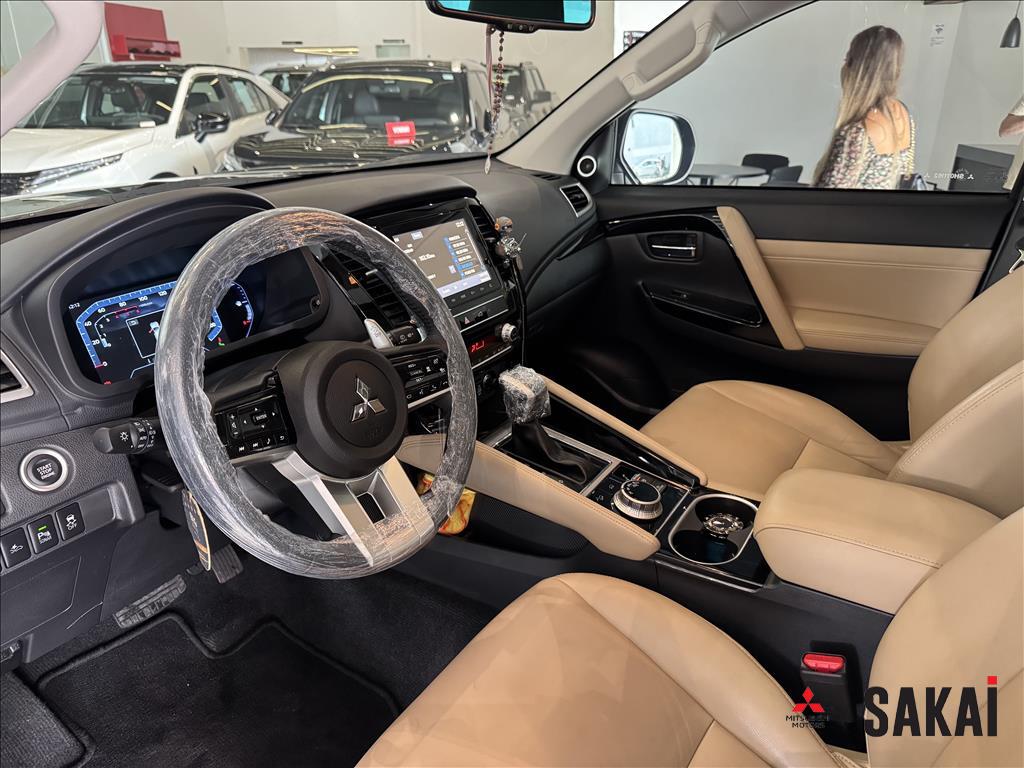 Mitsubishi-PAJERO SPORT-2.4 16V MIVEC TURBO DIESEL LEGEND AWD AUTOMÁTICO
