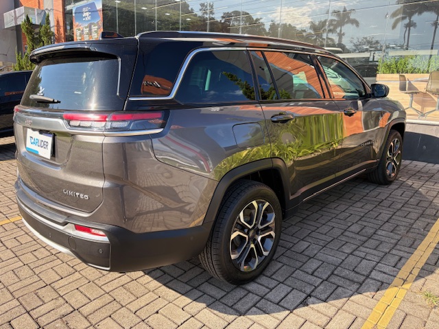 COMMANDER 1.3 T270 TURBO FLEX LIMITED AT65