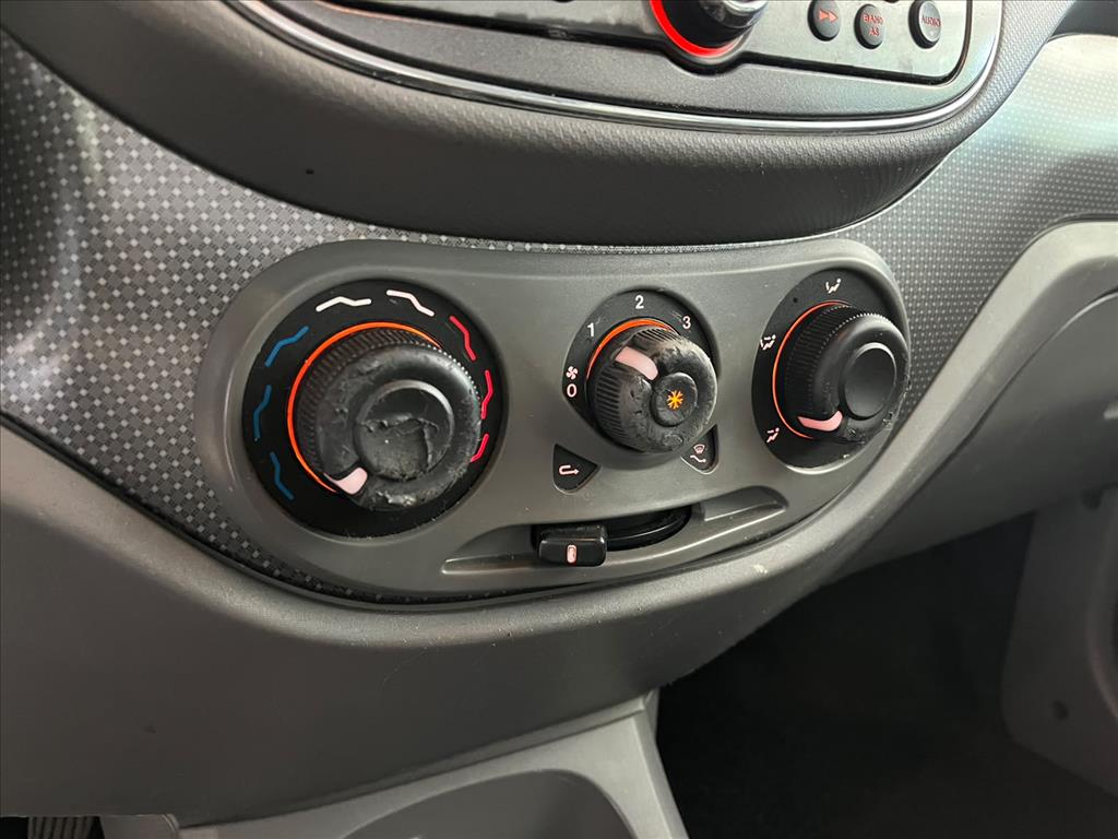 PALIO 1.6 MPI ESSENCE 16V FLEX 4P MANUAL12