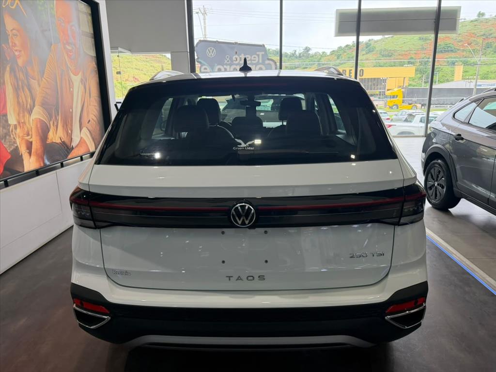 TAOS 1.4 250 TSI TOTAL FLEX HIGHLINE AUTOMÁTICO4