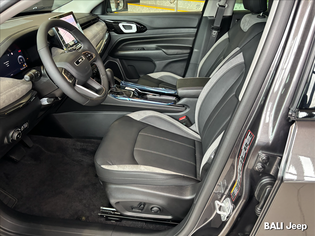 COMMANDER 1.3 T270 TURBO FLEX LIMITED AT68