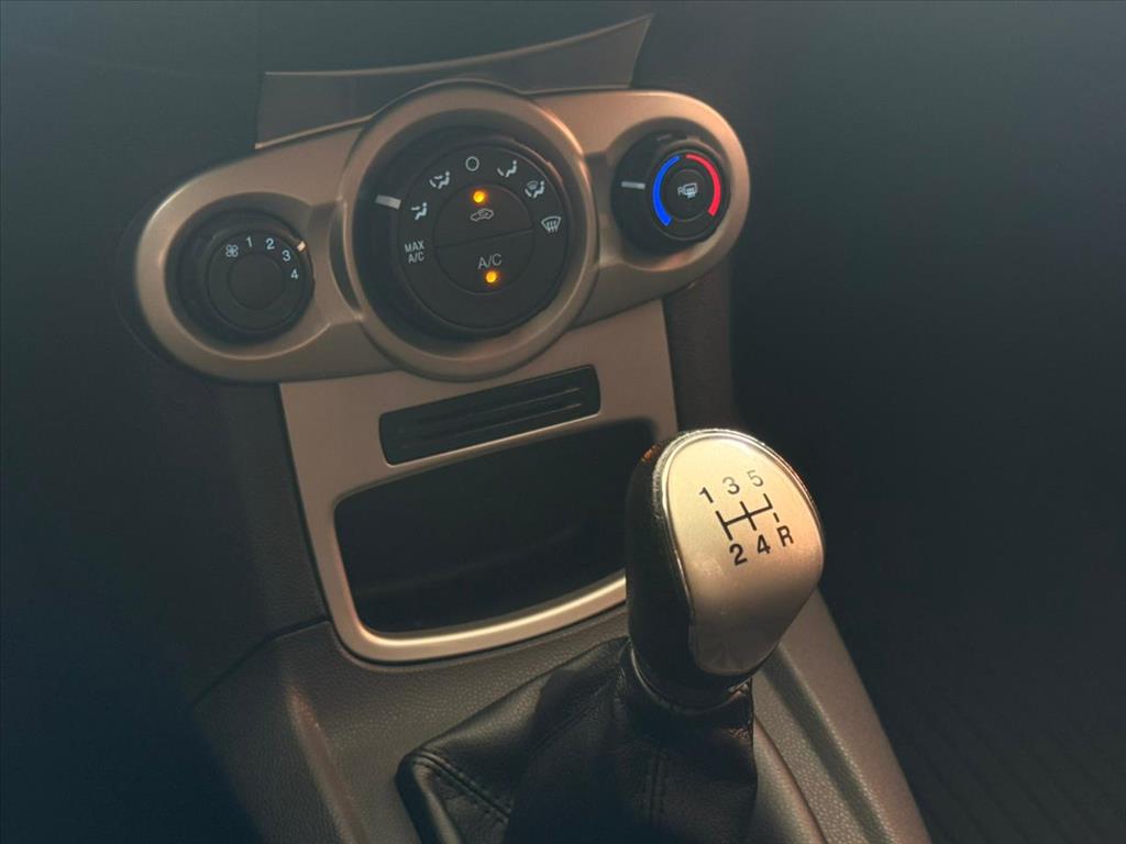 FIESTA 1.6 TI-VCT FLEX SE MANUAL7