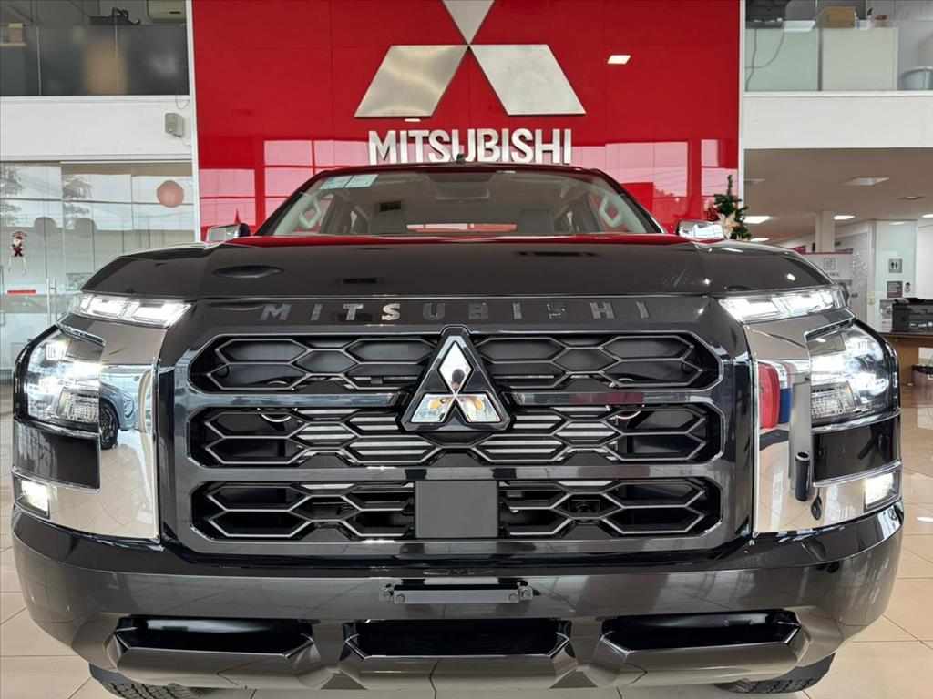 Mitsubishi-TRITON-2.4 BITURBO DIESEL CD HPE 4X4 AUTOMÁTICO