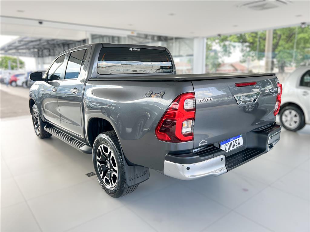 HILUX 2.8 D-4D TURBO DIESEL CD SRX 4X4 AUTOMÁTICO6