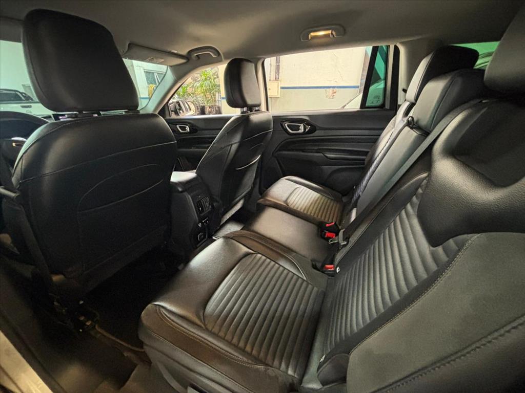 Jeep-COMMANDER-1.3 T270 TURBO FLEX LIMITED AT6