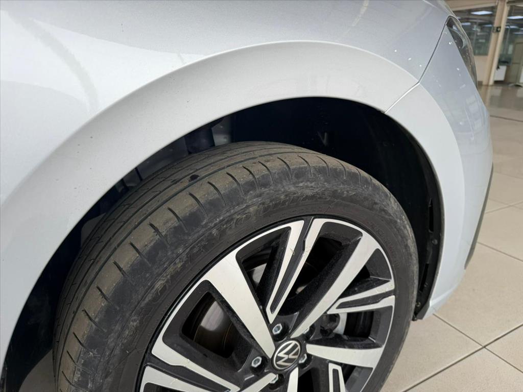 VIRTUS 1.0 200 TSI HIGHLINE AUTOMÁTICO13