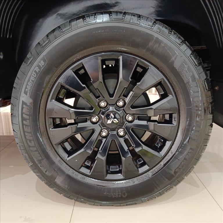 TRITON 2.4 BITURBO DIESEL CD KATANA 4X4 AUTOMÁTICO11