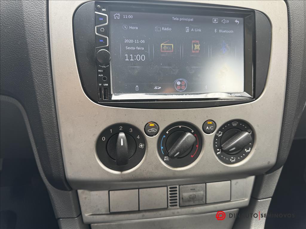 Ford-FOCUS-1.6 GLX 16V FLEX 4P MANUAL
