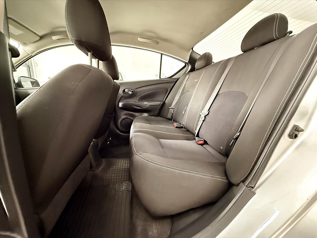 Nissan Versa - 1.6 16V FLEX SV 4P XTRONIC