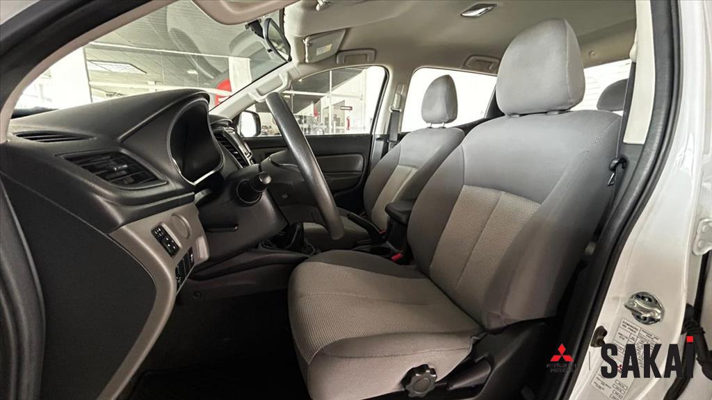 Mitsubishi-L200 TRITON-2.4 16V TURBO DIESEL OUTDOOR GLX CD 4X4 MANUAL