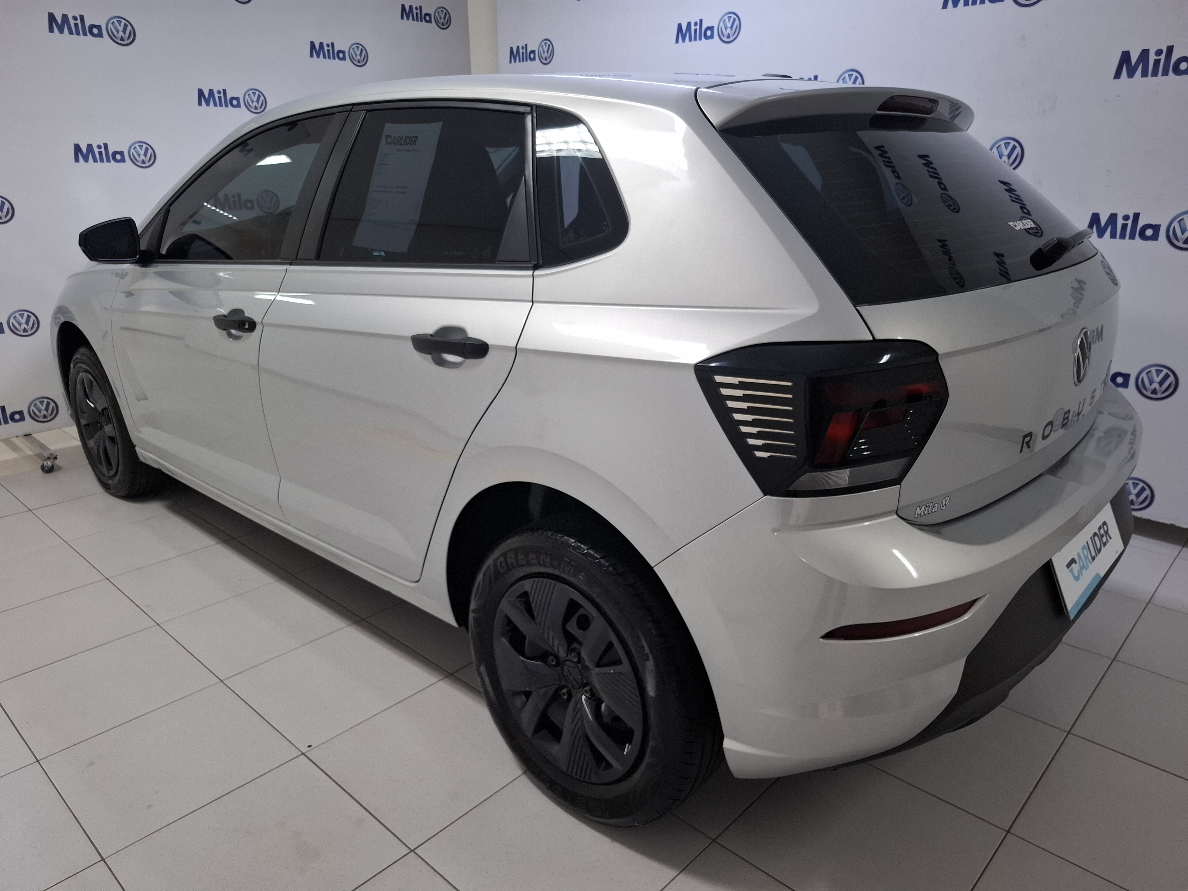 POLO 1.0 MPI ROBUST MANUAL2