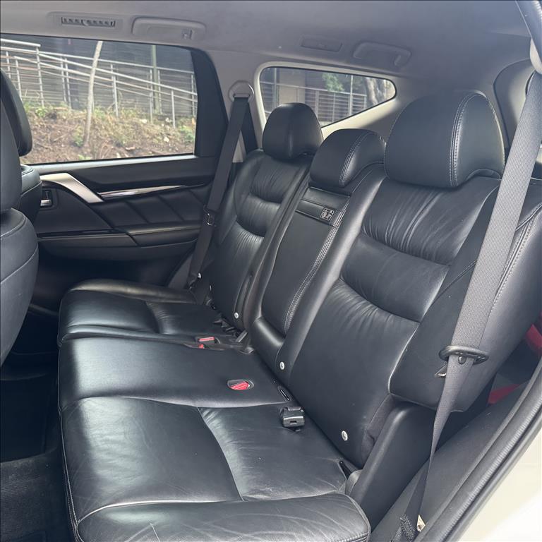 Mitsubishi-PAJERO SPORT-2.4 16V MIVEC TURBO DIESEL HPE AWD AUTOMÁTICO