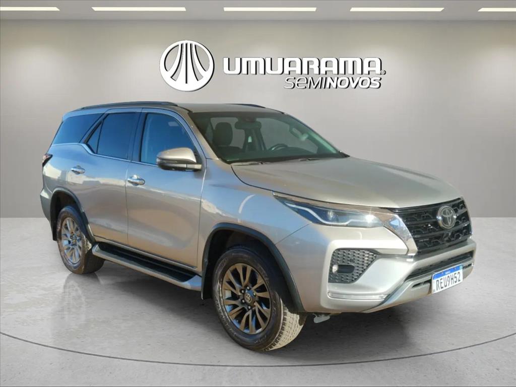 HILUX SW4 2.8 D-4D TURBO DIESEL SRX 7L 4X4 AUTOMÁTICO2